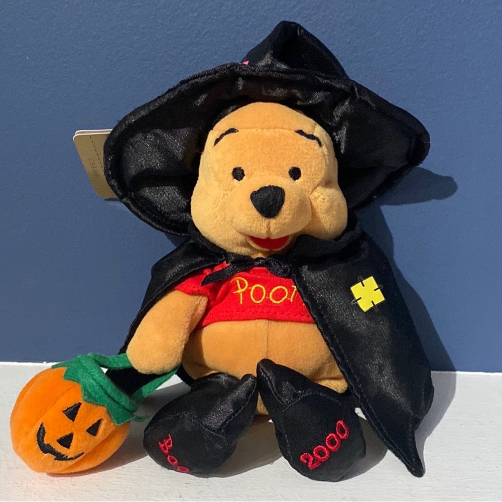 2000 Disney Store Mini Bean Bag Witch Pooh 8”